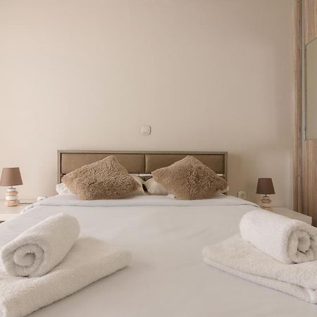 Beautiful And Spacious Apartment In Pagrati Athen Eksteriør bilde