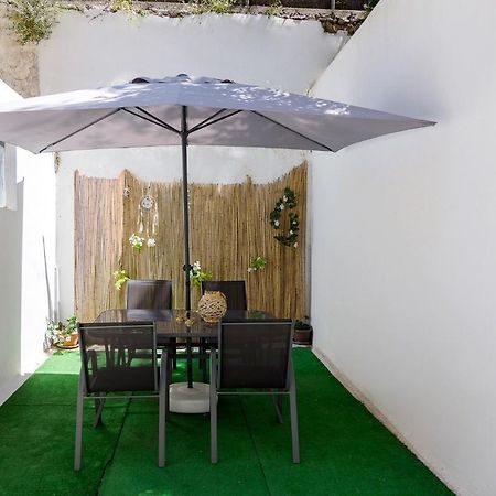Beautiful And Spacious Apartment In Pagrati Athen Eksteriør bilde