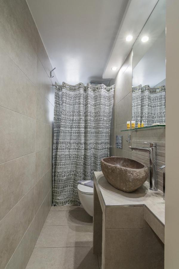 Beautiful And Spacious Apartment In Pagrati Athen Eksteriør bilde