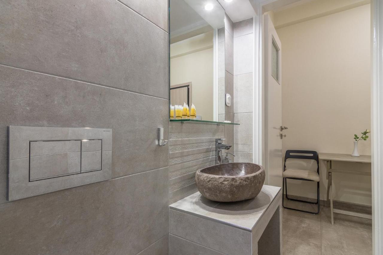 Beautiful And Spacious Apartment In Pagrati Athen Eksteriør bilde