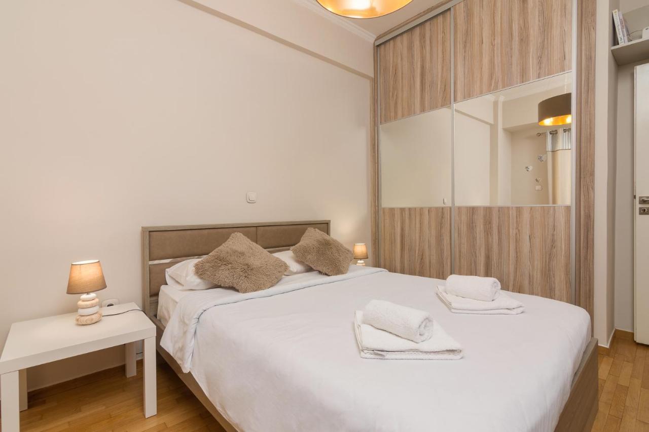 Beautiful And Spacious Apartment In Pagrati Athen Eksteriør bilde