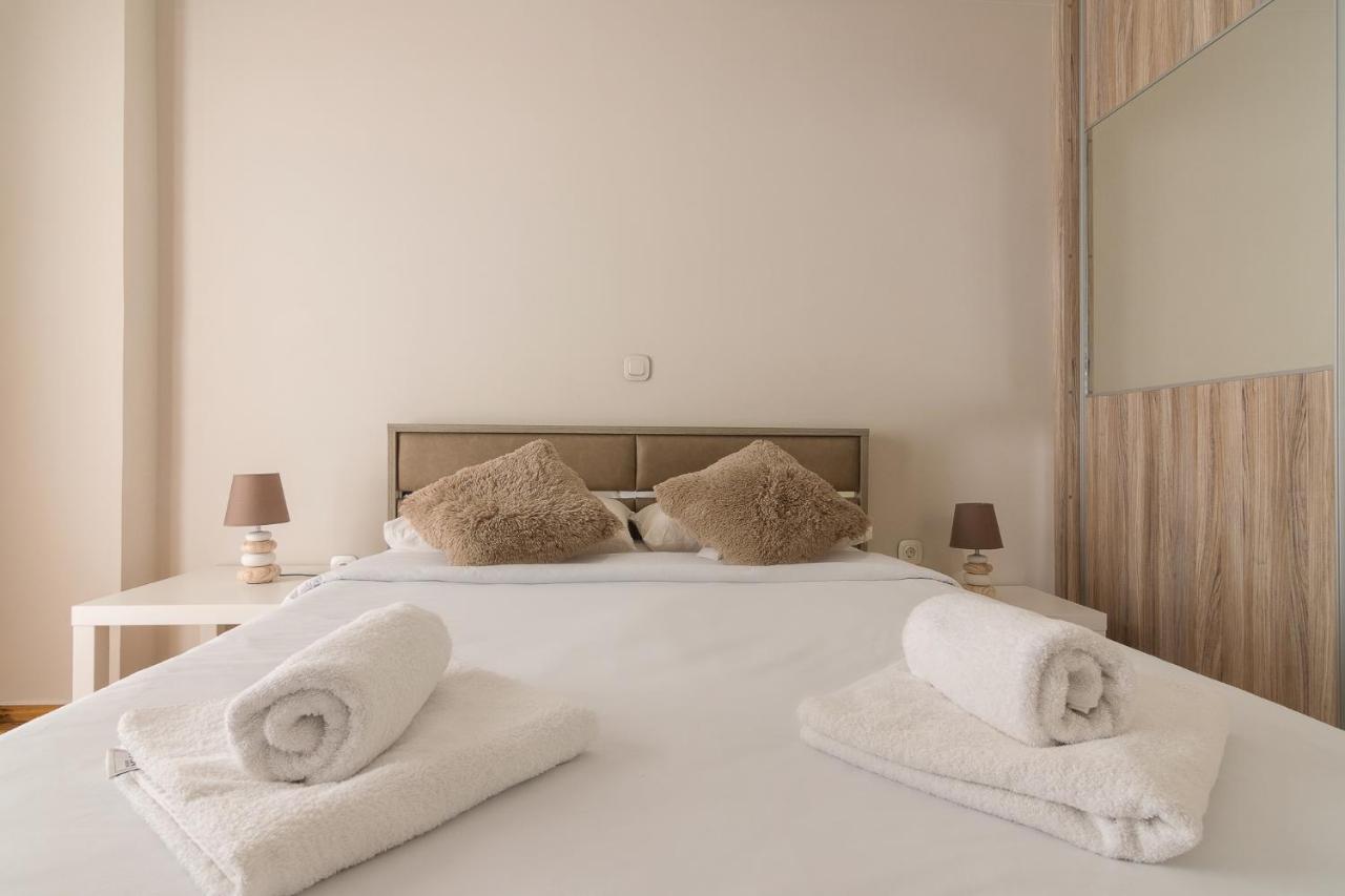 Beautiful And Spacious Apartment In Pagrati Athen Eksteriør bilde