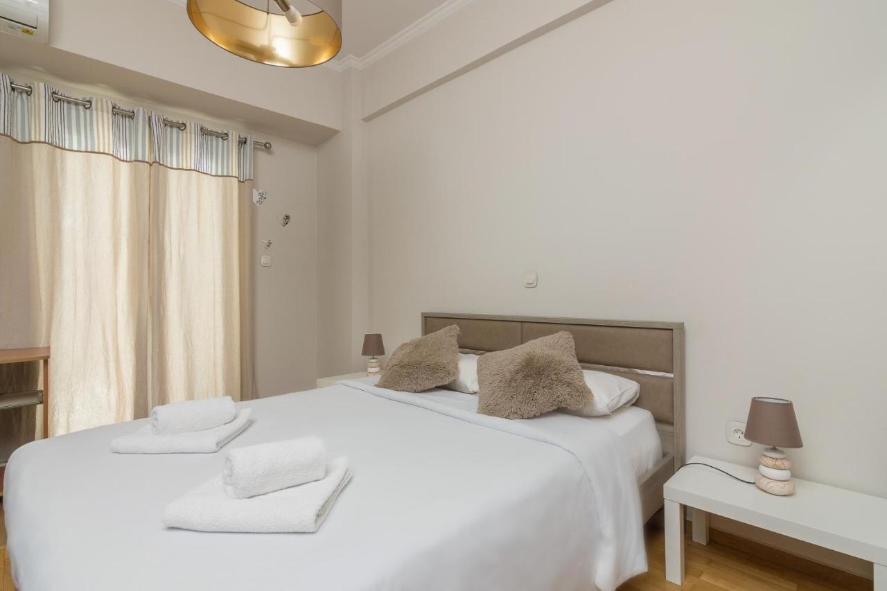 Beautiful And Spacious Apartment In Pagrati Athen Eksteriør bilde